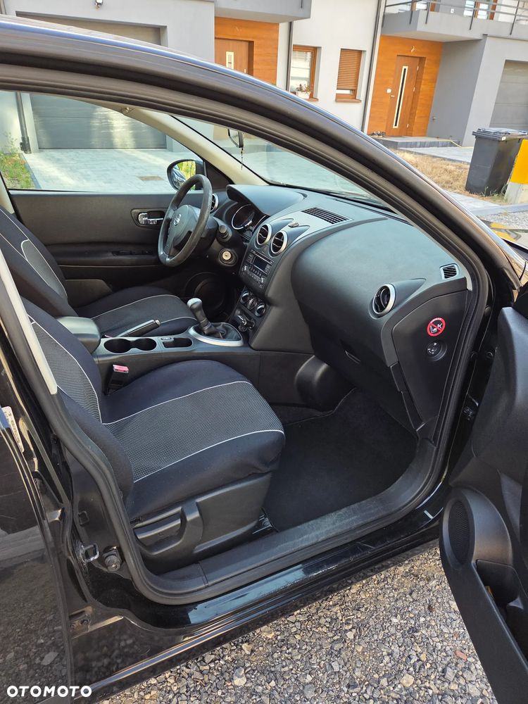 Nissan Qashqai 1.6 Visia - 12