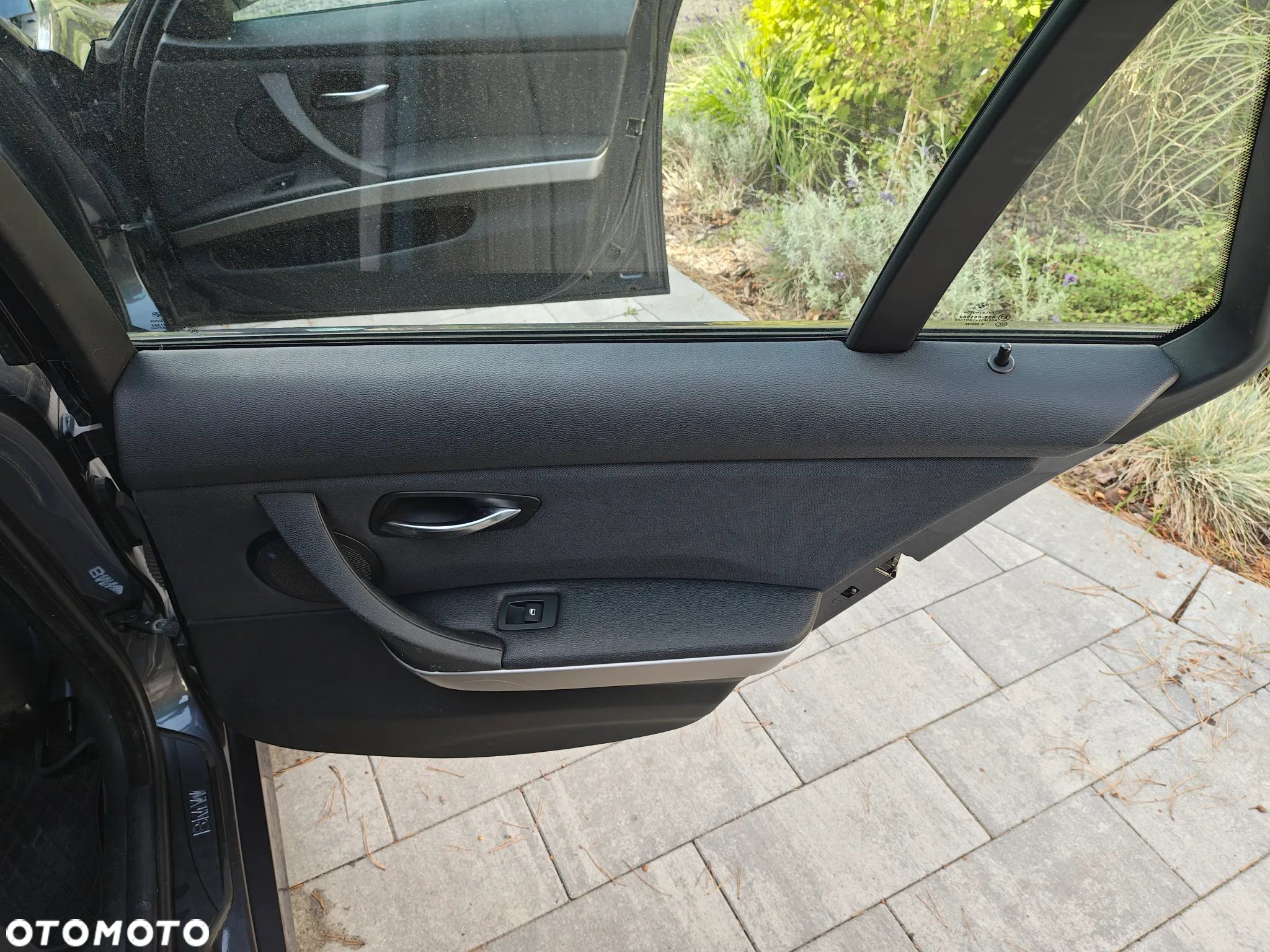 BMW Seria 3 320i Touring - 22