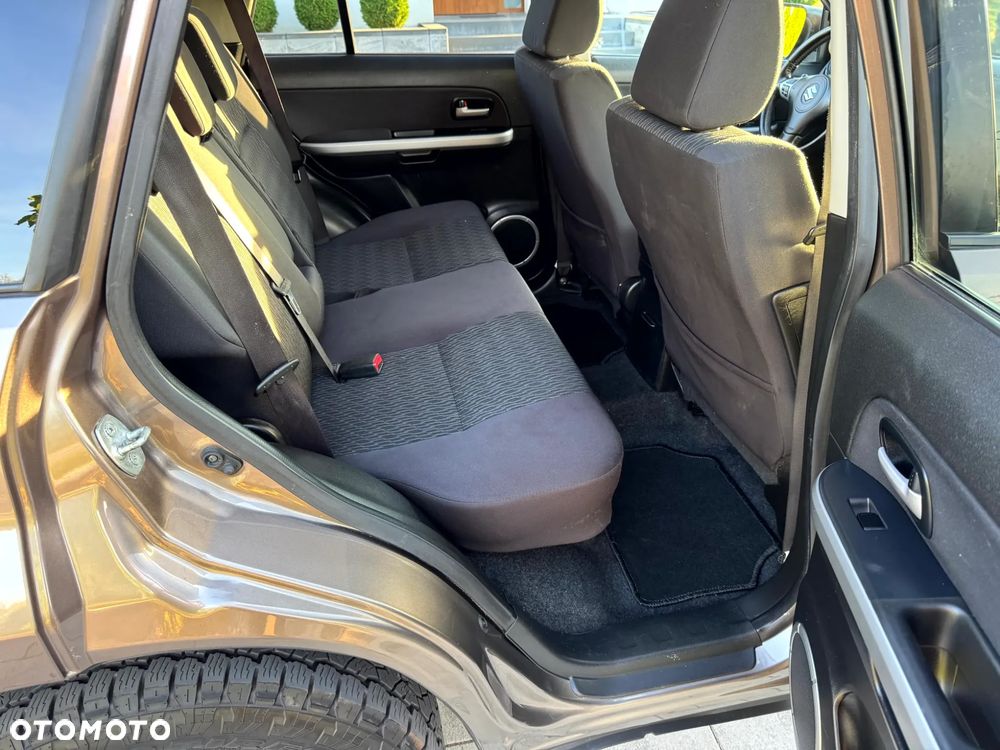 Suzuki Grand Vitara - 12