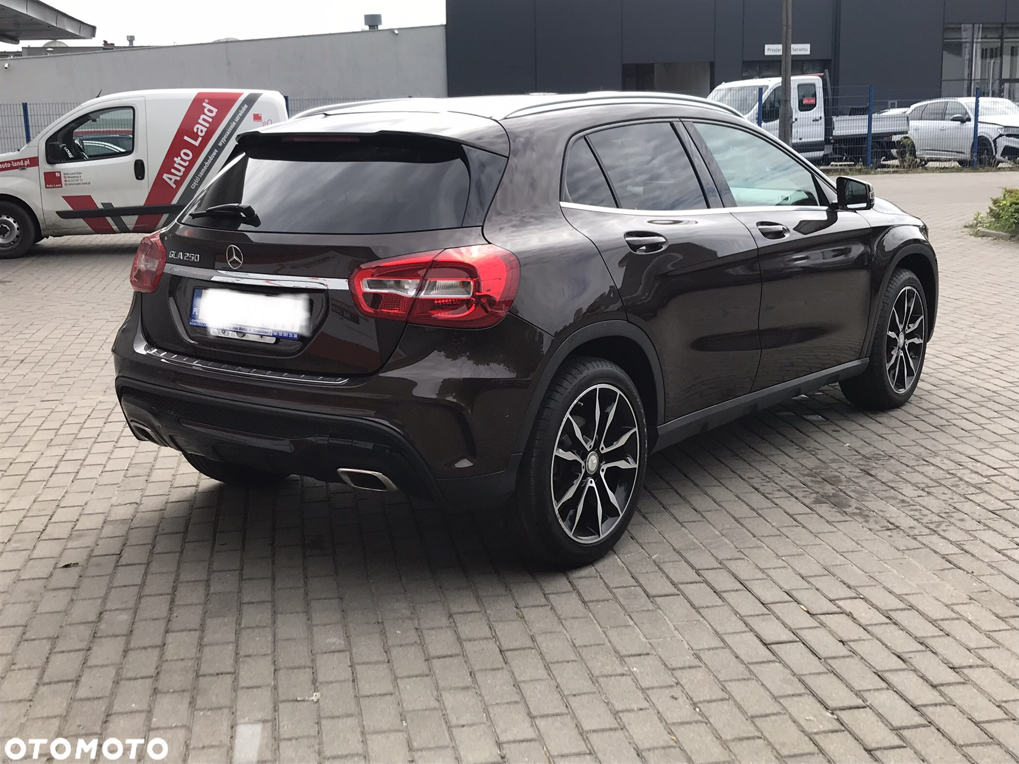 Mercedes-Benz GLA - 6