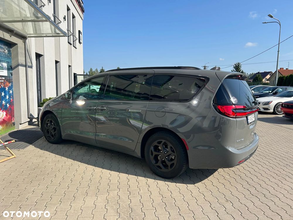 Chrysler Pacifica - 9
