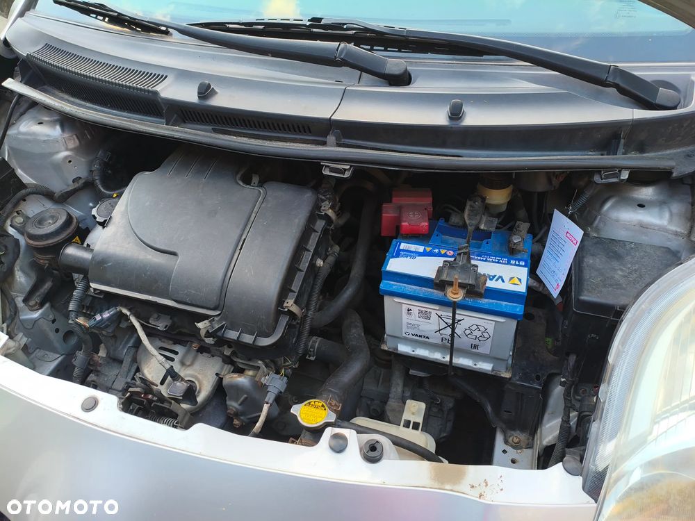 Toyota Yaris 2006 photo 2