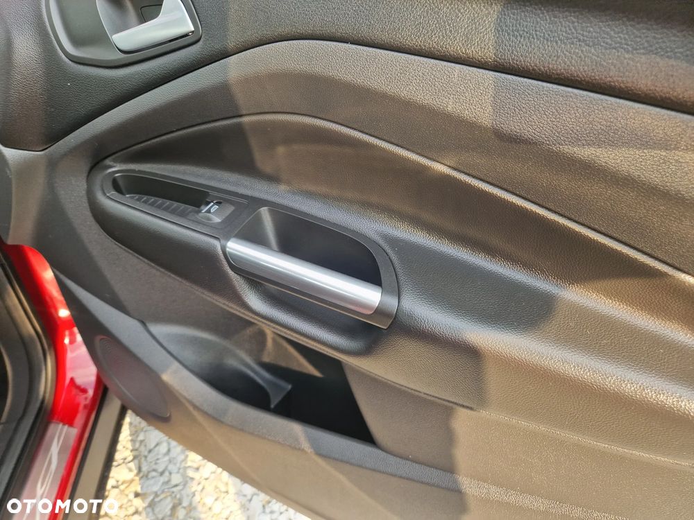 Ford Kuga 1.5 EcoBoost 2x4 Titanium - 21