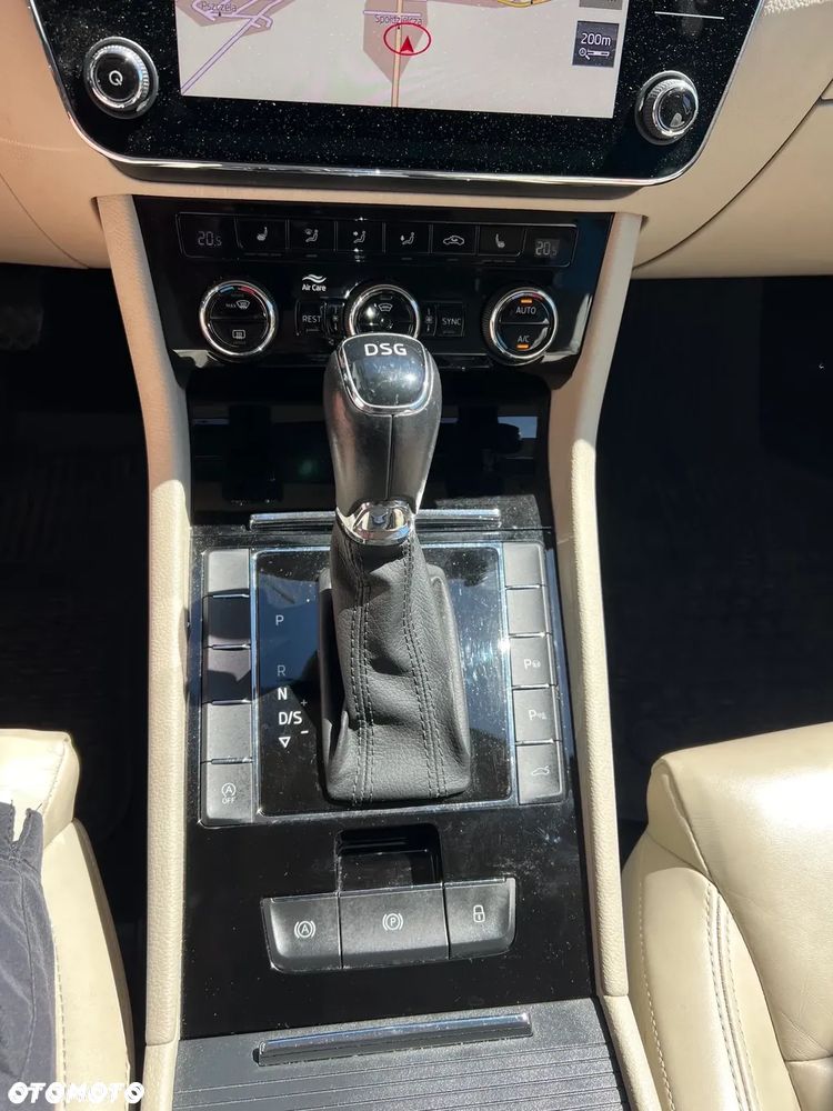 Skoda Superb 2.0 TDI SCR Ambition DSG - 26