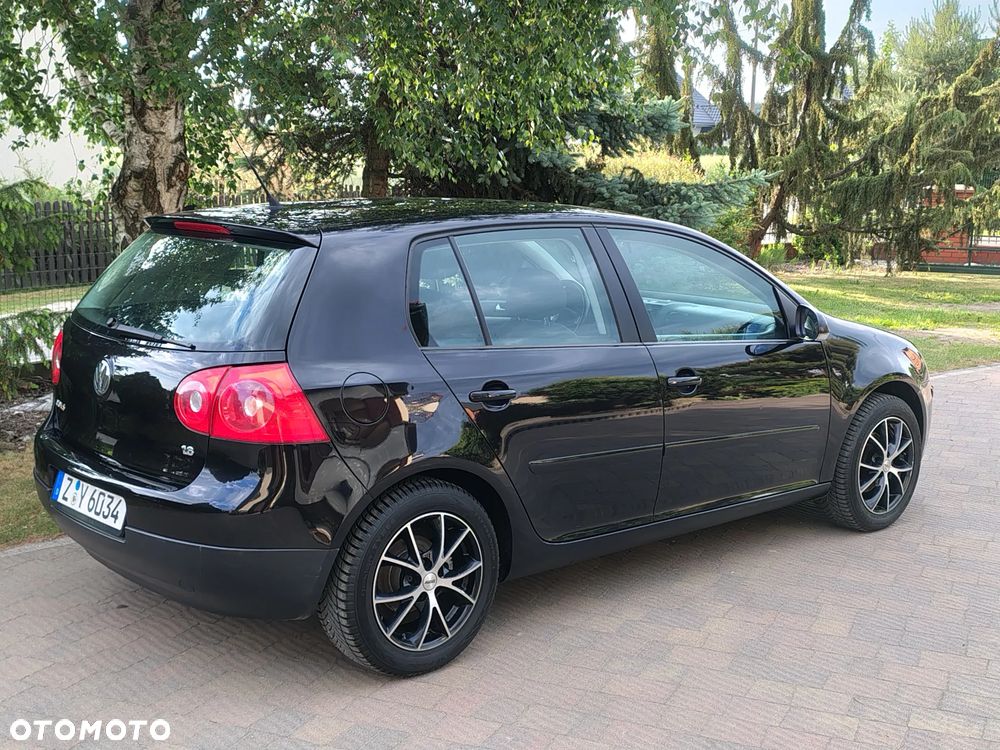 Volkswagen Golf 1.6 Trendline - 4