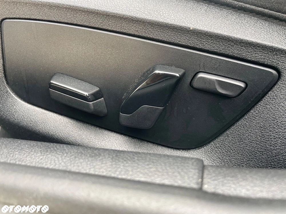 BMW Seria 5 530e M Sport sport - 38