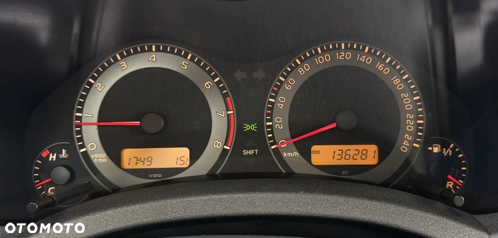 Toyota Auris 1.6 Dynamic - 29
