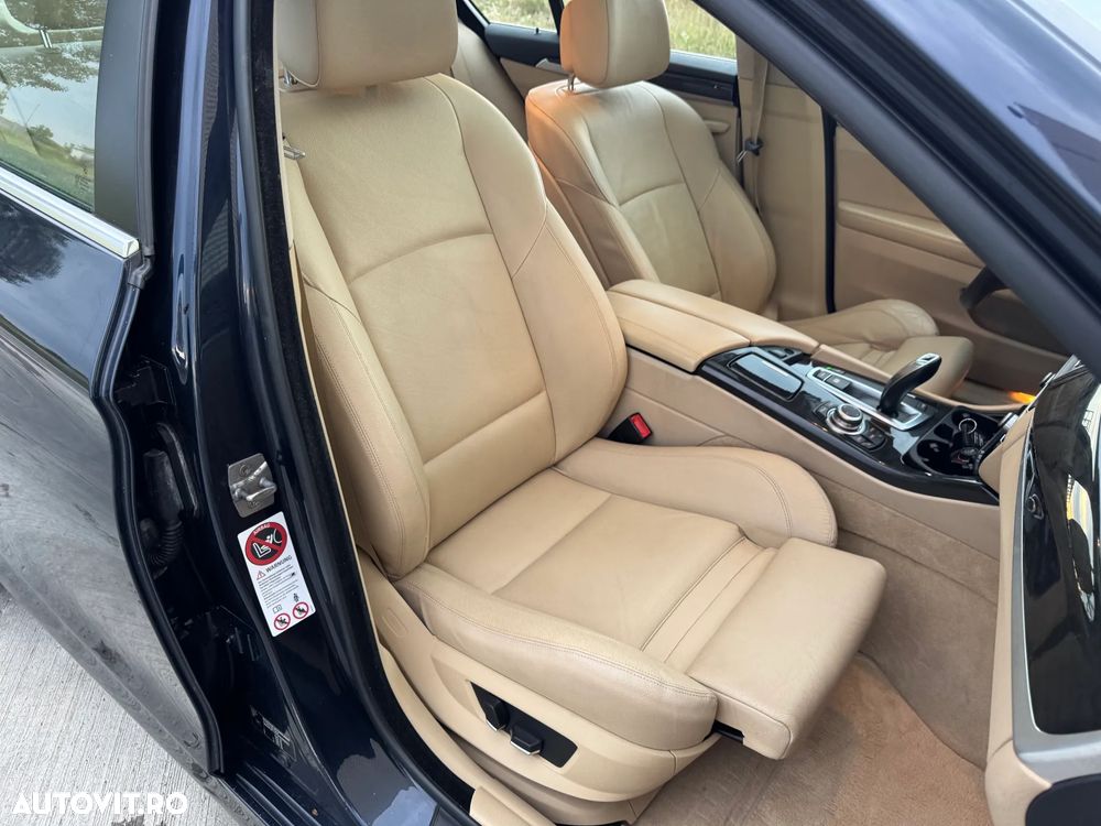 BMW Seria 5 520d Aut. Luxury Line - 29