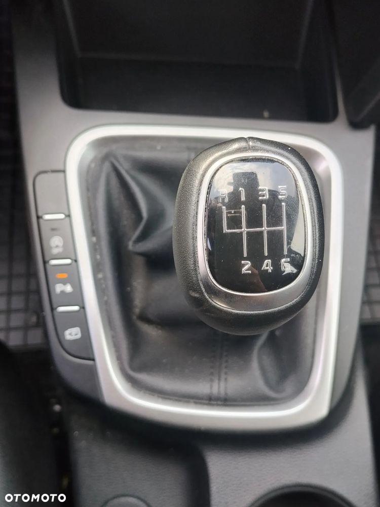 Kia Ceed - 12