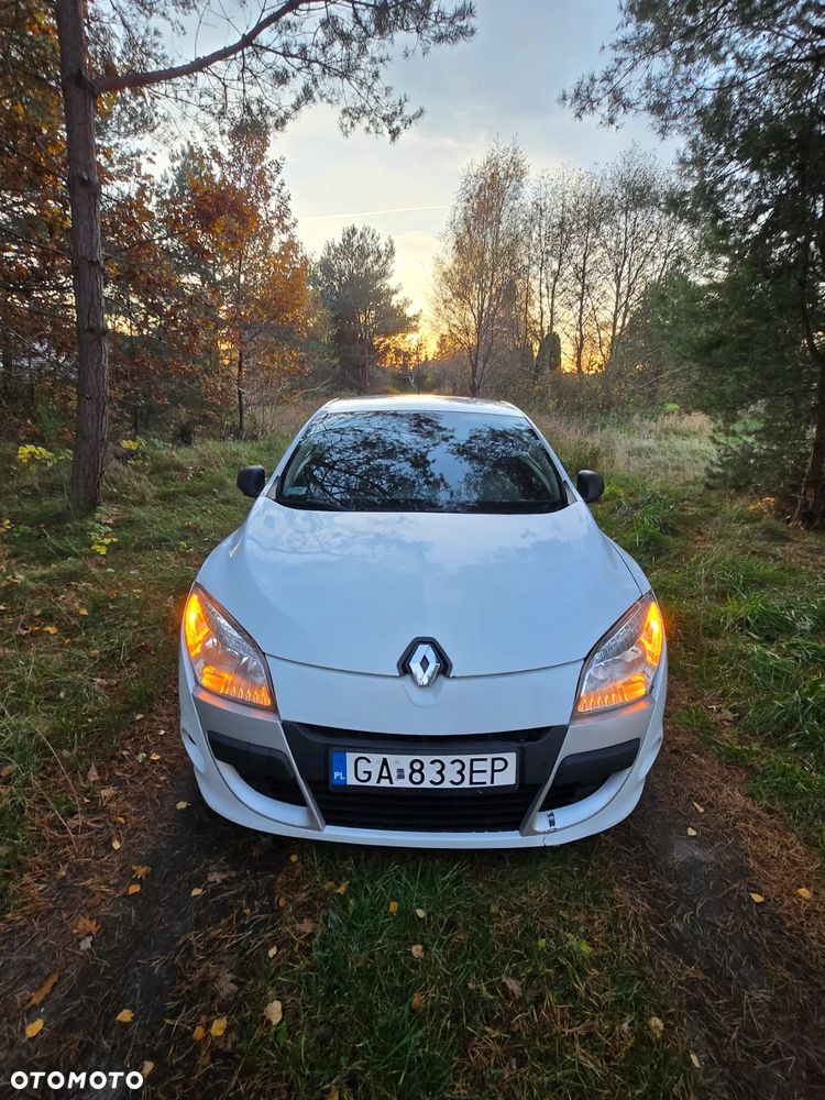 Renault Megane 2.0 16V Exception CVT - 8