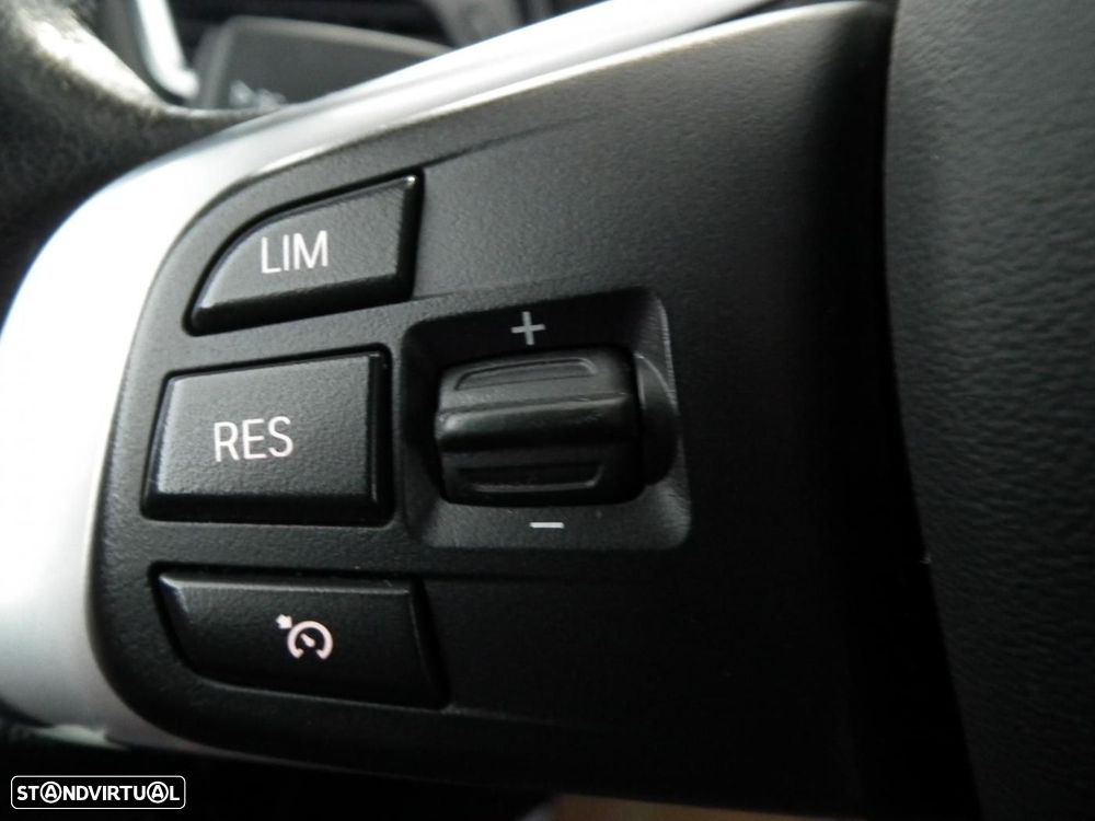 BMW 216 Active Tourer d Line Luxury Auto - 36