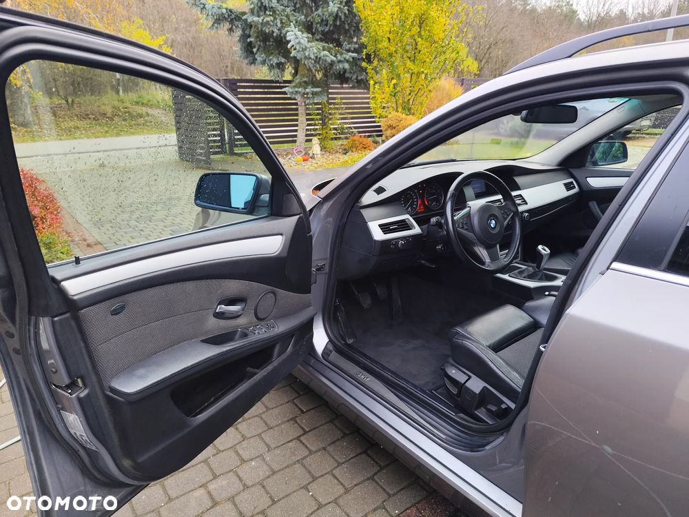 BMW Seria 5 525d xDrive - 3
