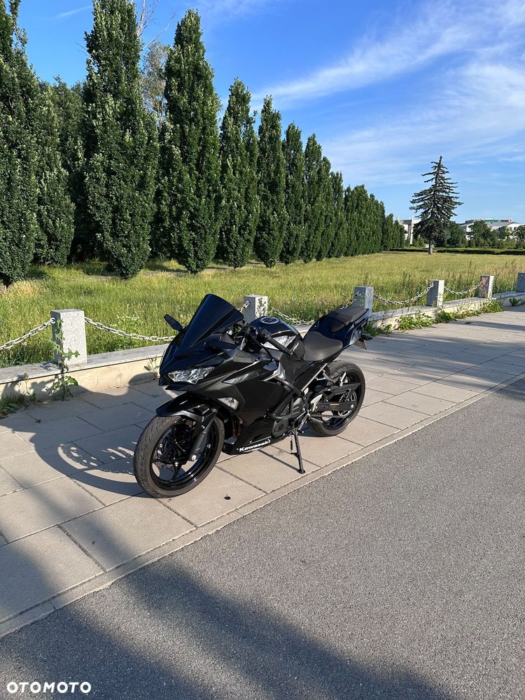 Kawasaki Ninja 400 - 1