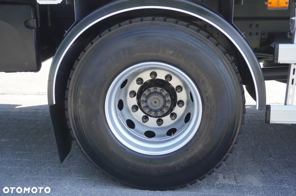 Renault C280 P4x2 E6 / HDS Fassi 5,6 t / Zasięg 8 m / Platforma 15 EPAL - 14