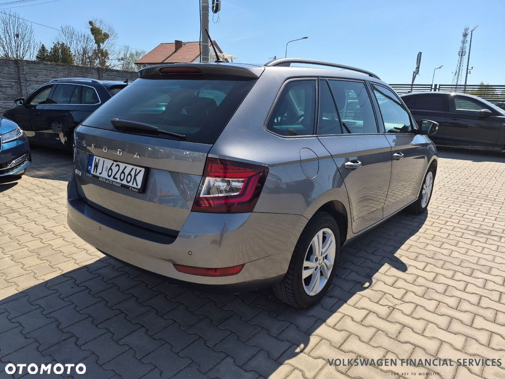 Skoda Fabia 1.0 TSI Ambition Plus - 4