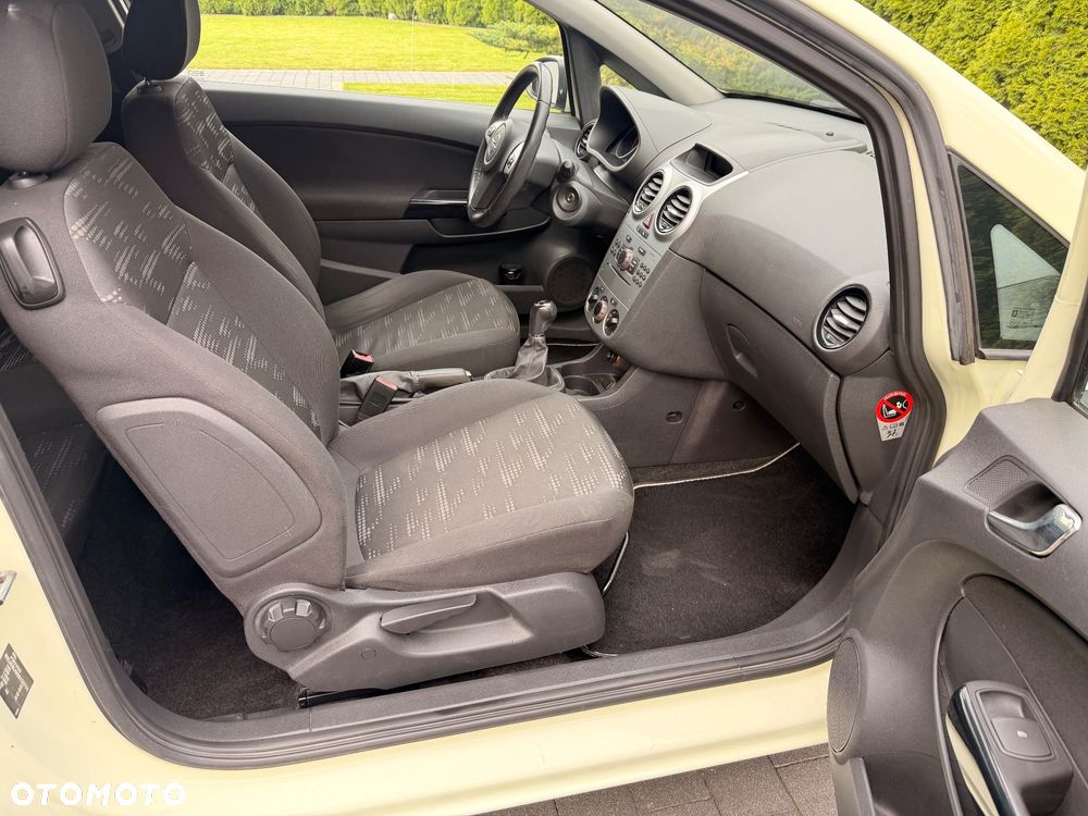 Opel Corsa - 18
