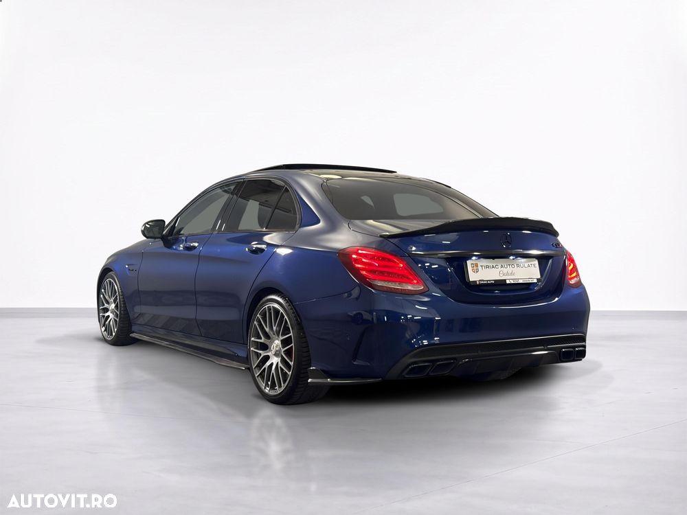 Mercedes-Benz C 63 AMG - 4