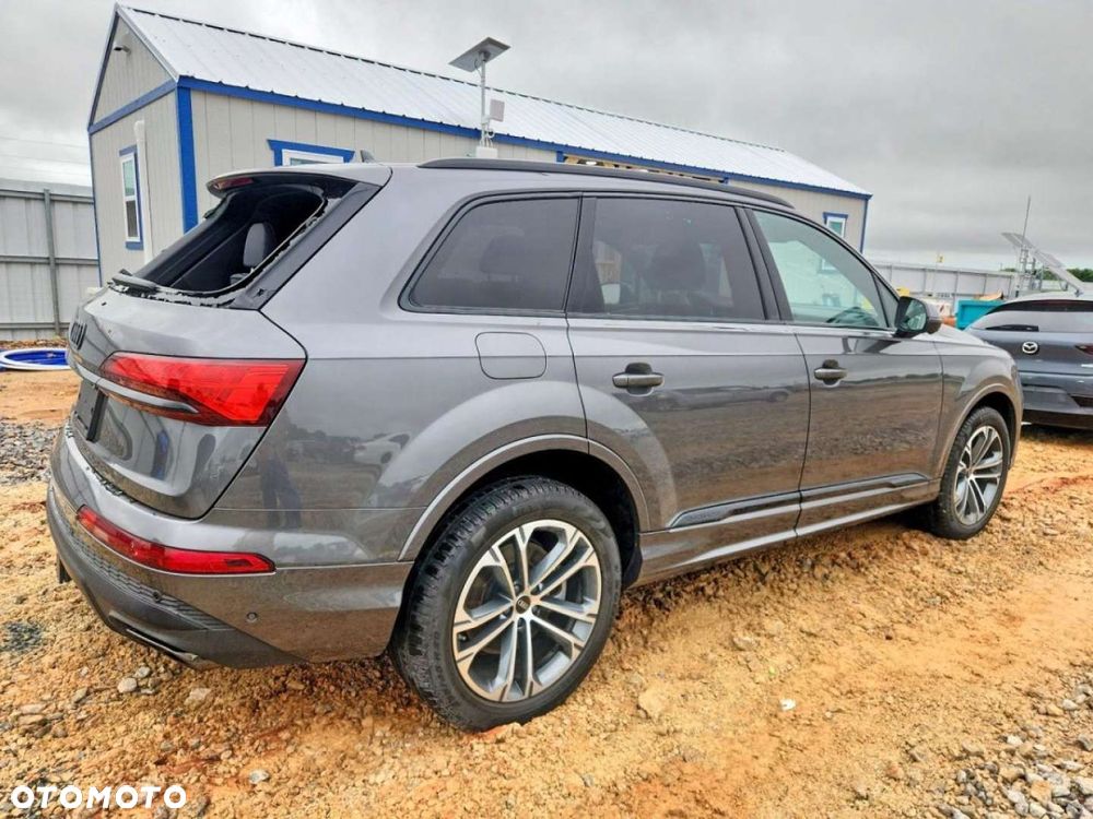 Audi Q7 - 4
