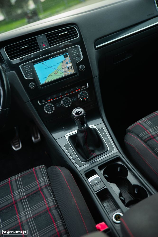 VW Golf GTI BlueMotion - 7