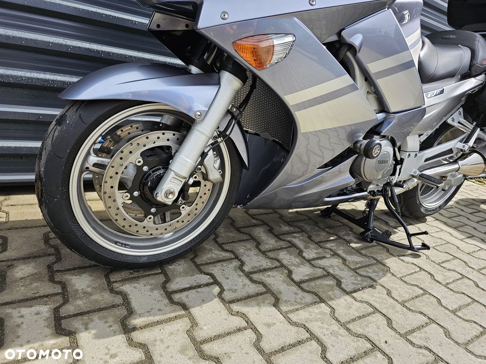 Yamaha FJR - 15