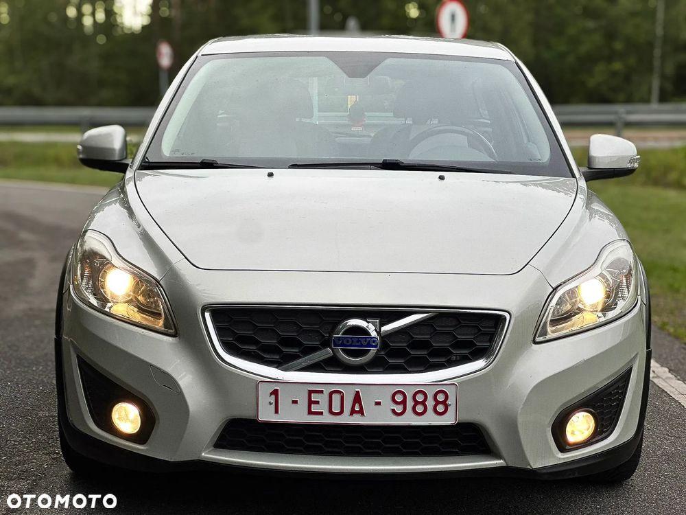 Volvo C30 D2 Momentum - 9