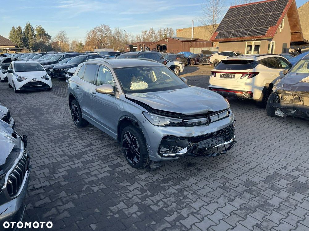 Volkswagen Tiguan - 2