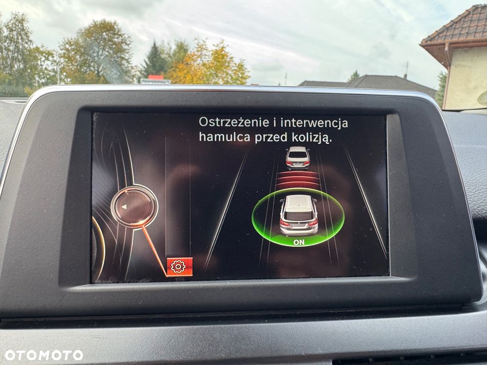 BMW Seria 2 218d xDrive - 15