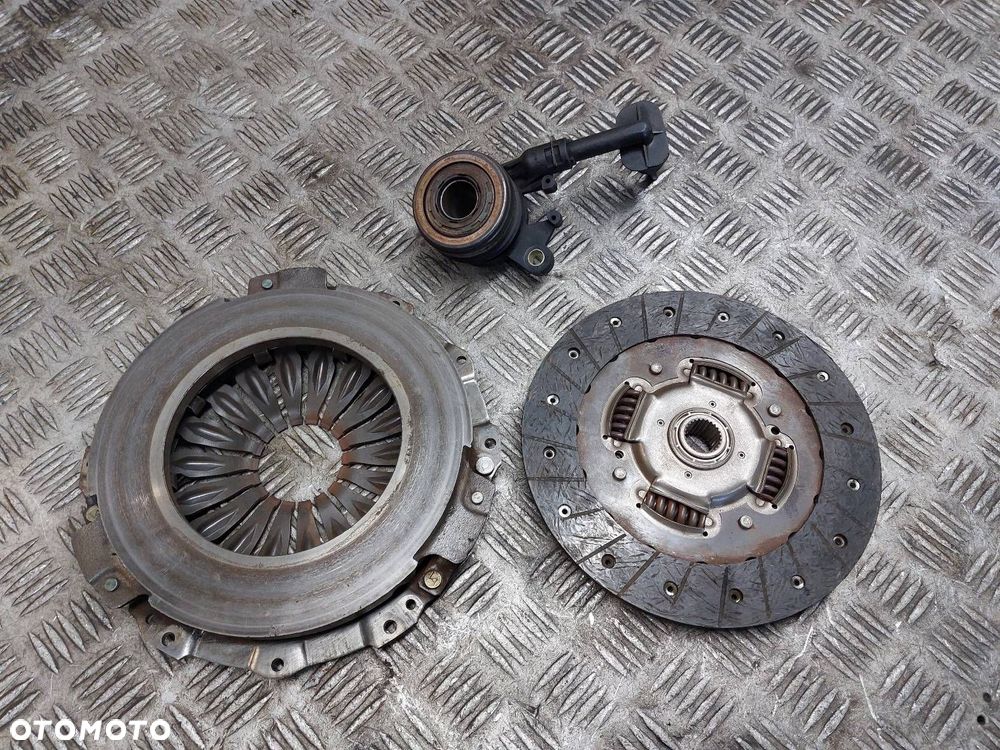 SPRZĘGŁO TARCZA + DOCISK + ŁOŻYSKO OPOROWE NISSAN MICRA K12 1.5 DCI - 5