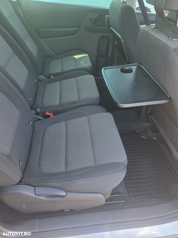 Volkswagen Sharan - 8