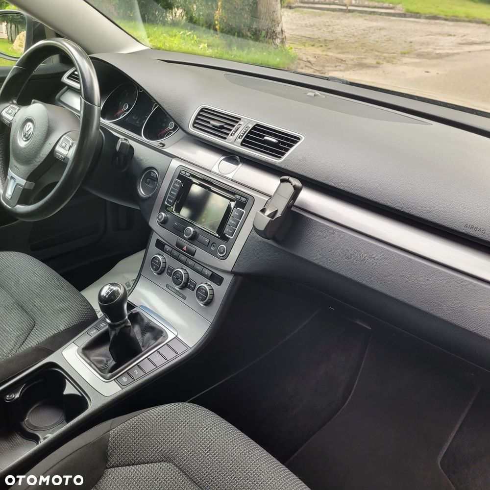 Volkswagen Passat 2.0 TDI Highline - 18