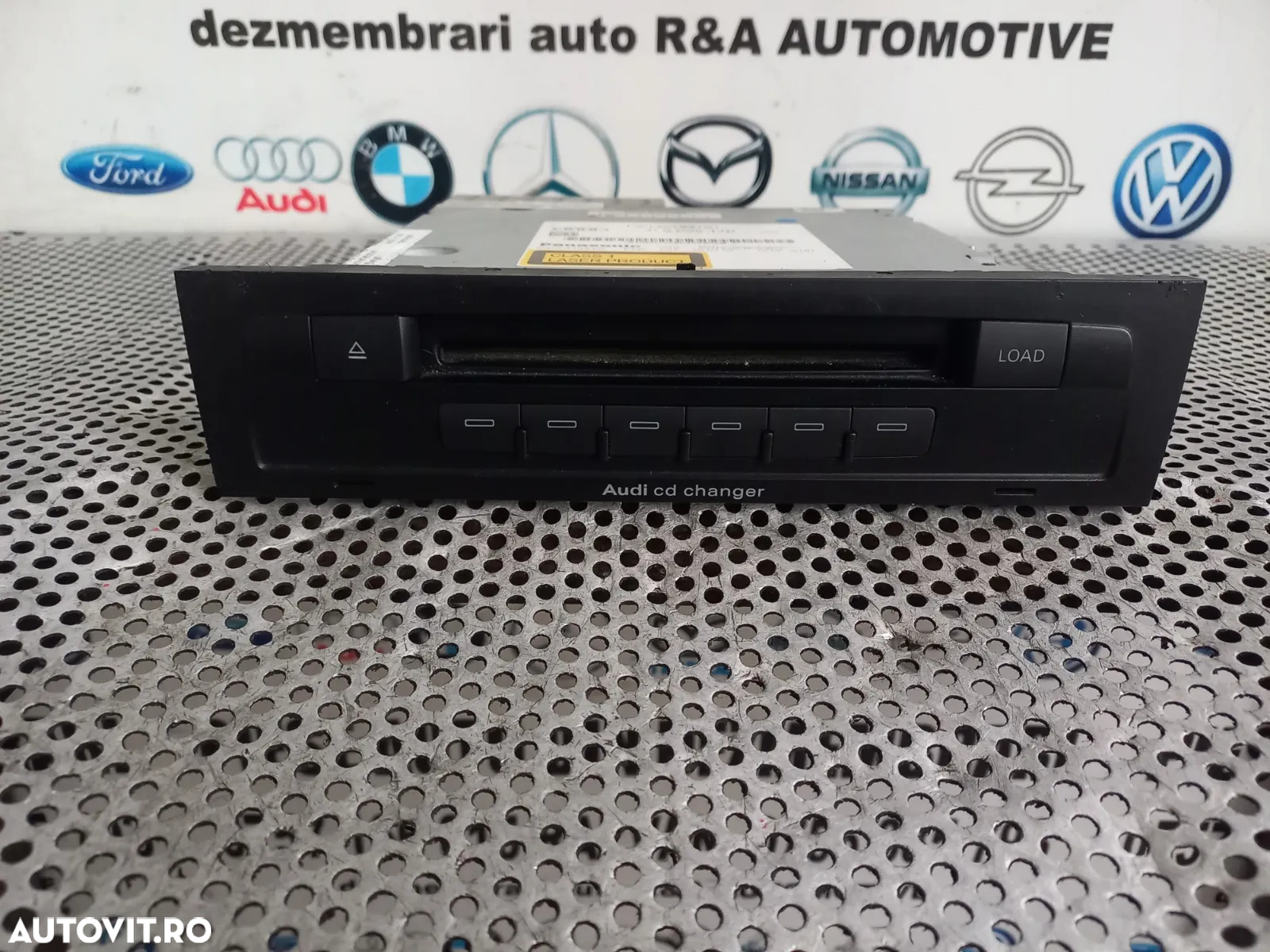 Magazie Cd Audi Q7 4L An 2006-2007-2008-2009-2010-2011-2012-2013-2014-2015 Cod 4L - Dezmembrari Ara - 2