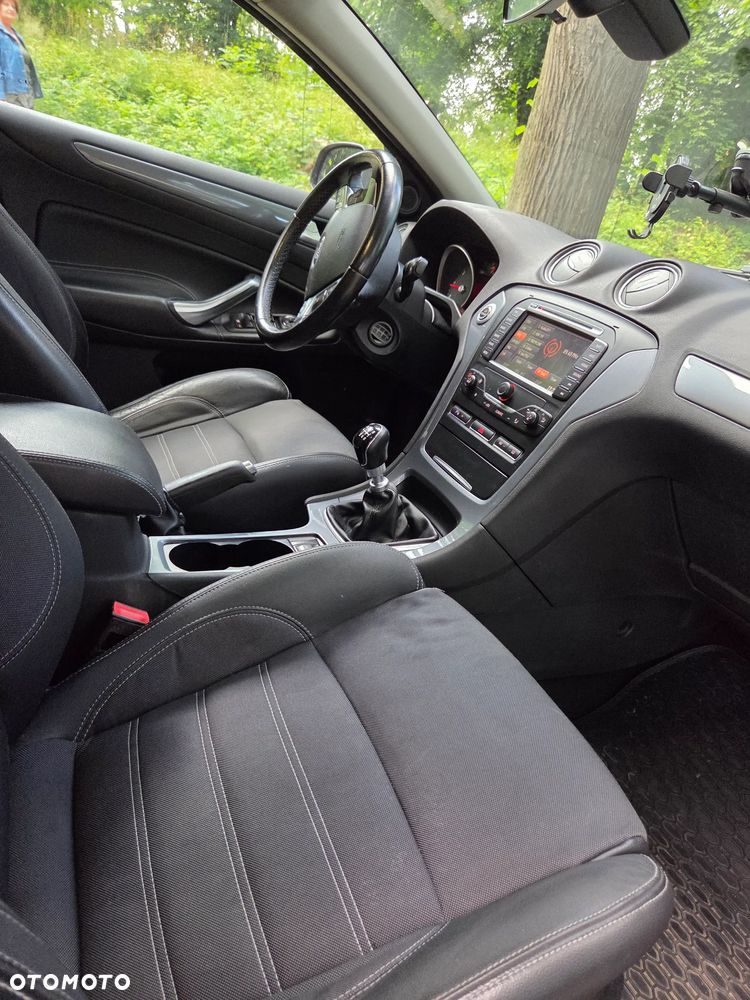 Ford Mondeo 2.0 TDCi Champions Edition - 18