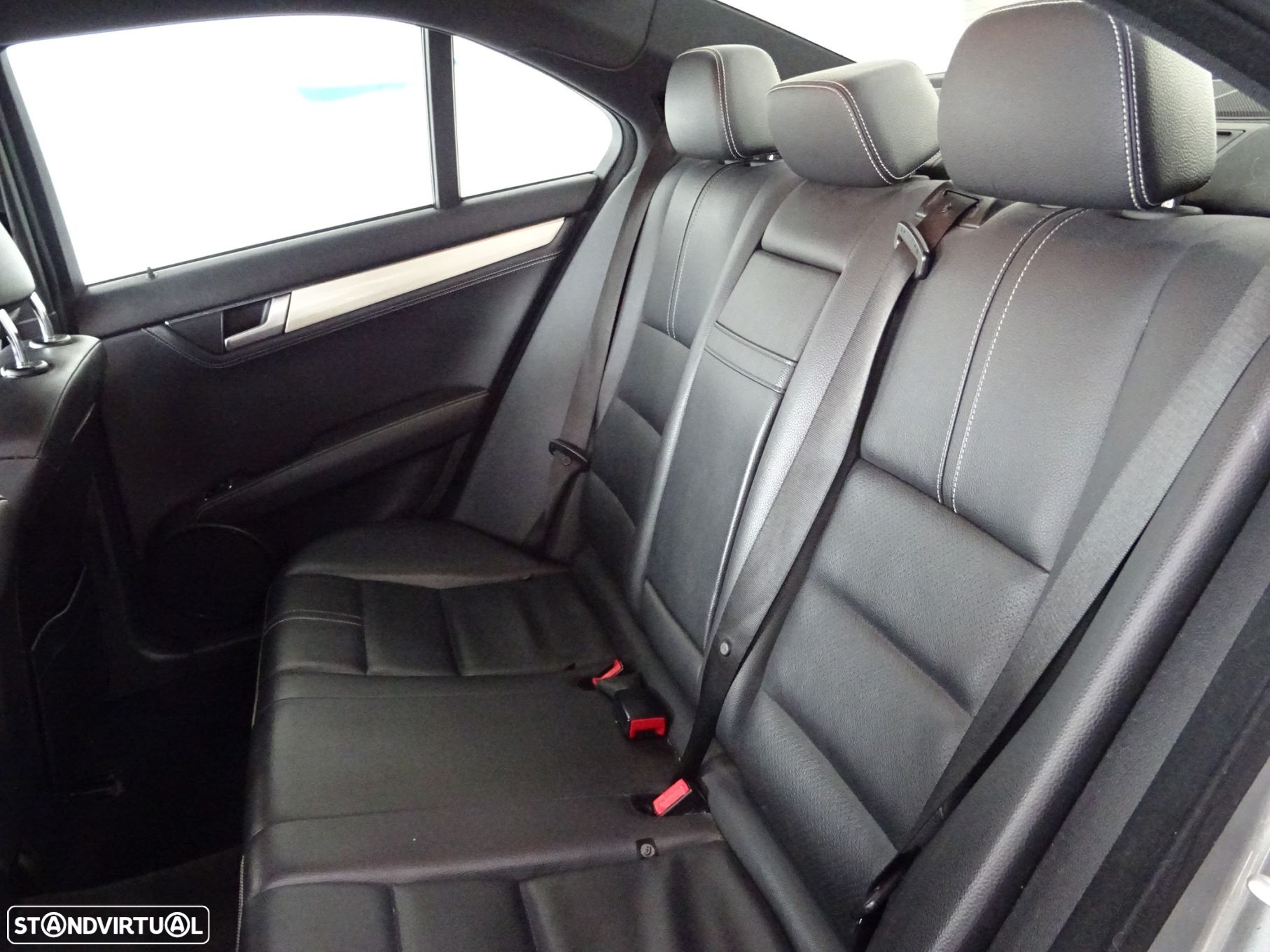 Mercedes-Benz C 200 - 5