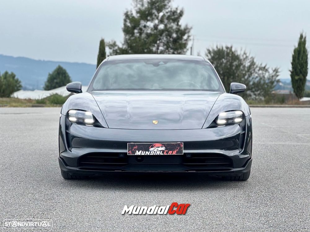 Porsche Taycan Cross Turismo 4 - 17