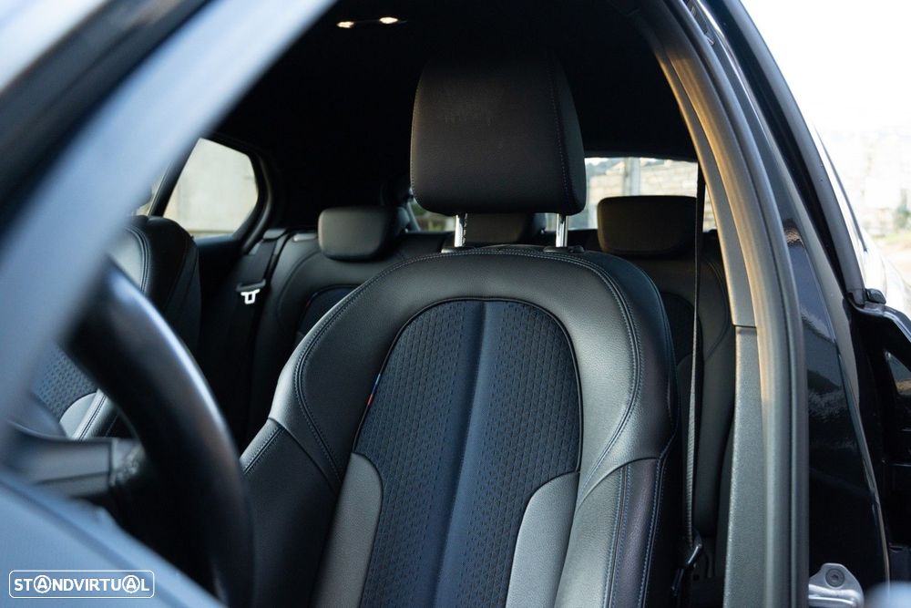 BMW 116 d Pack 50 anos M Auto - 46