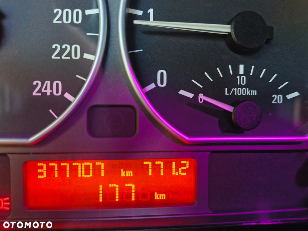 BMW Seria 3 320d - 9