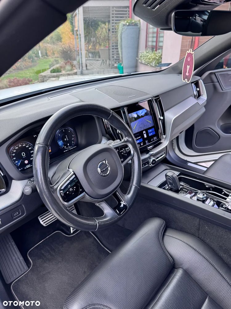 Volvo XC 60 D4 AWD R-Design - 13