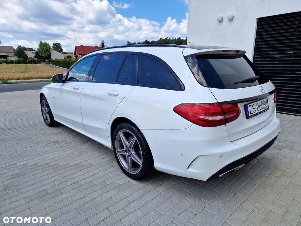 Mercedes-Benz Klasa C 400 4-Matic 9G-TRONIC - 3