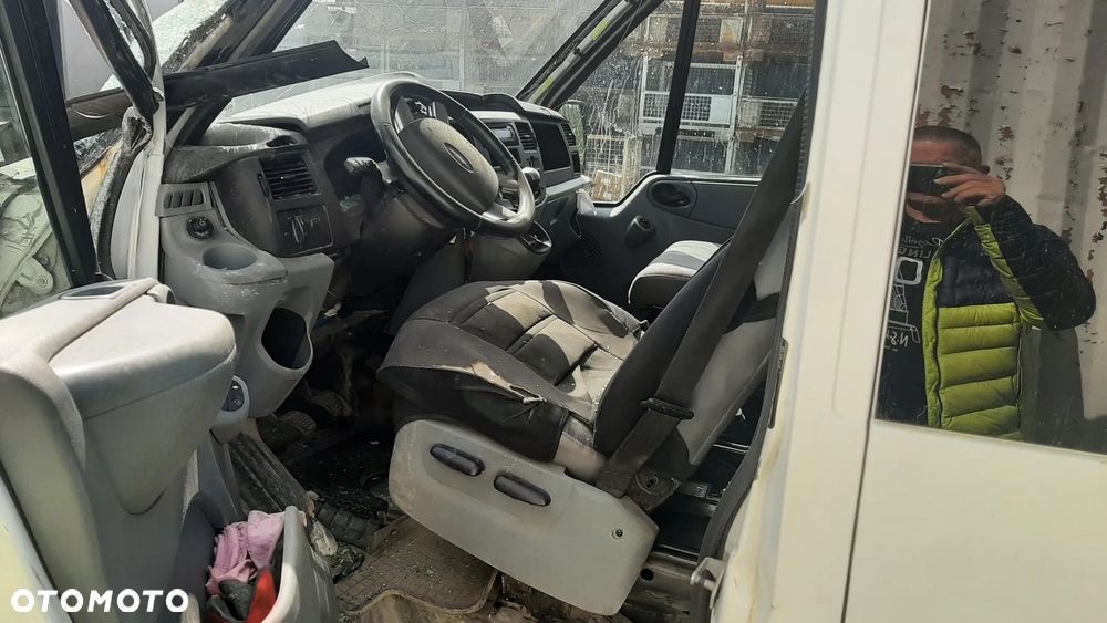Ford Transit - 3