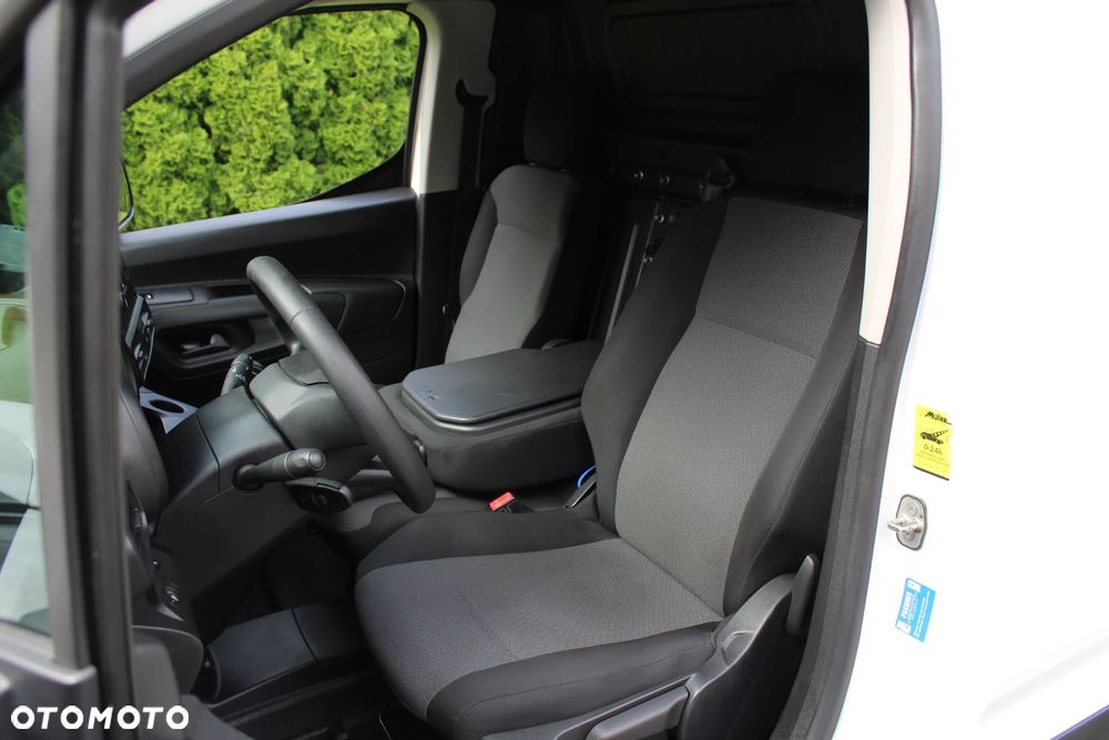 Citroën BERLINGO 1.6 HDI 3-OSOBOWY - 21