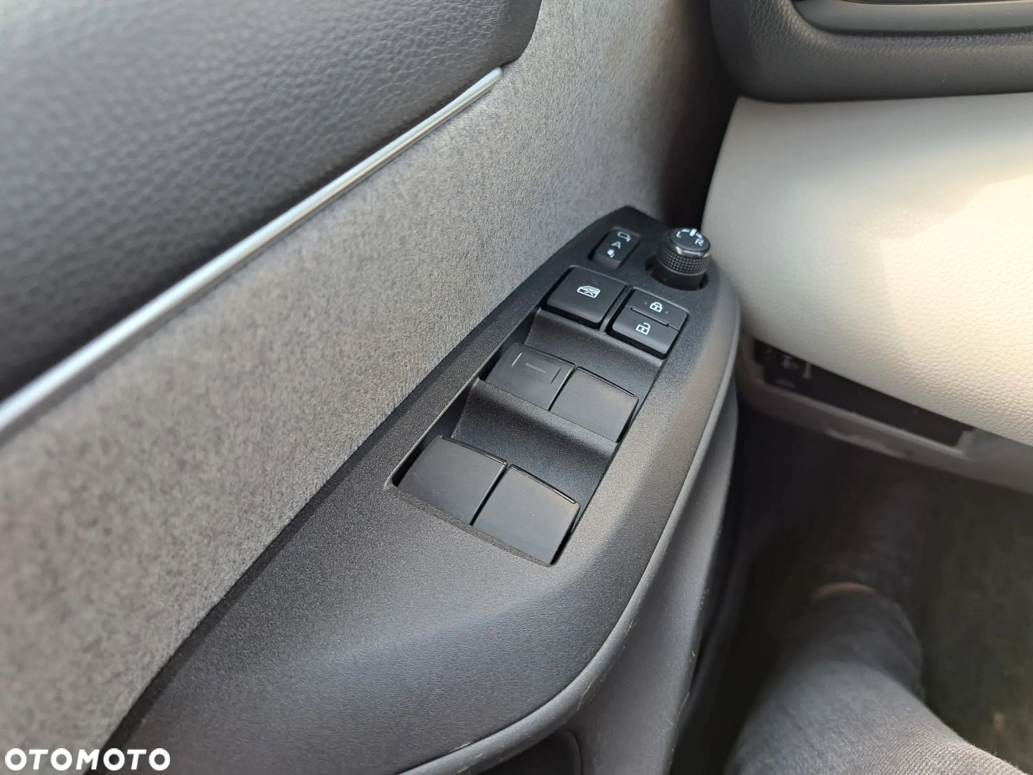 Toyota Yaris - 11