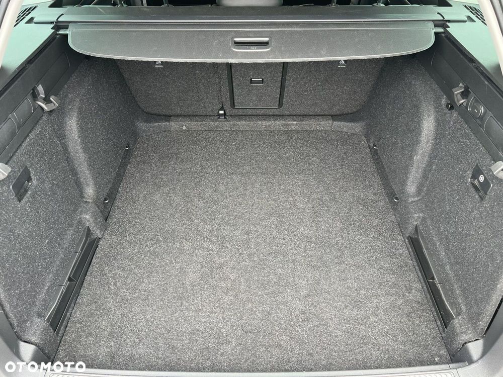 Skoda Superb 2.0 TDI SCR Style DSG - 32