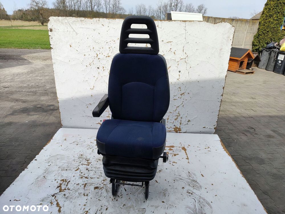 FOTEL KIEROWCY LEWY PRZÓD PNEUMATYCZY IVECO DAILY 3 III 35C15 FL LIFT 2 - 1