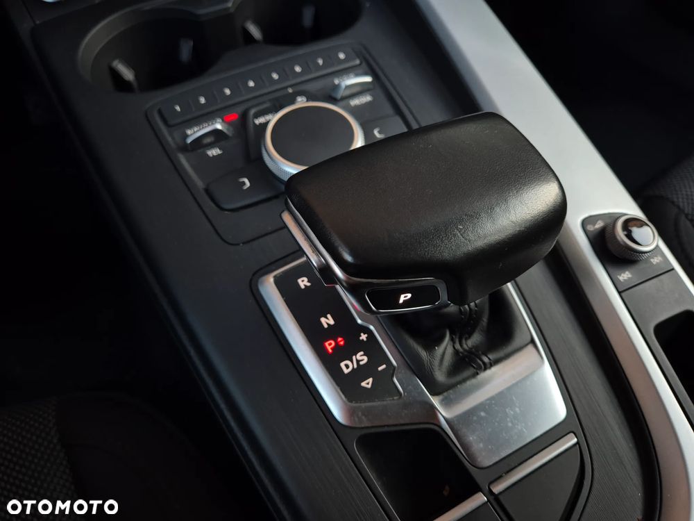 Audi A4 Limousine 2.0 TFSI ultra S tronic - 15