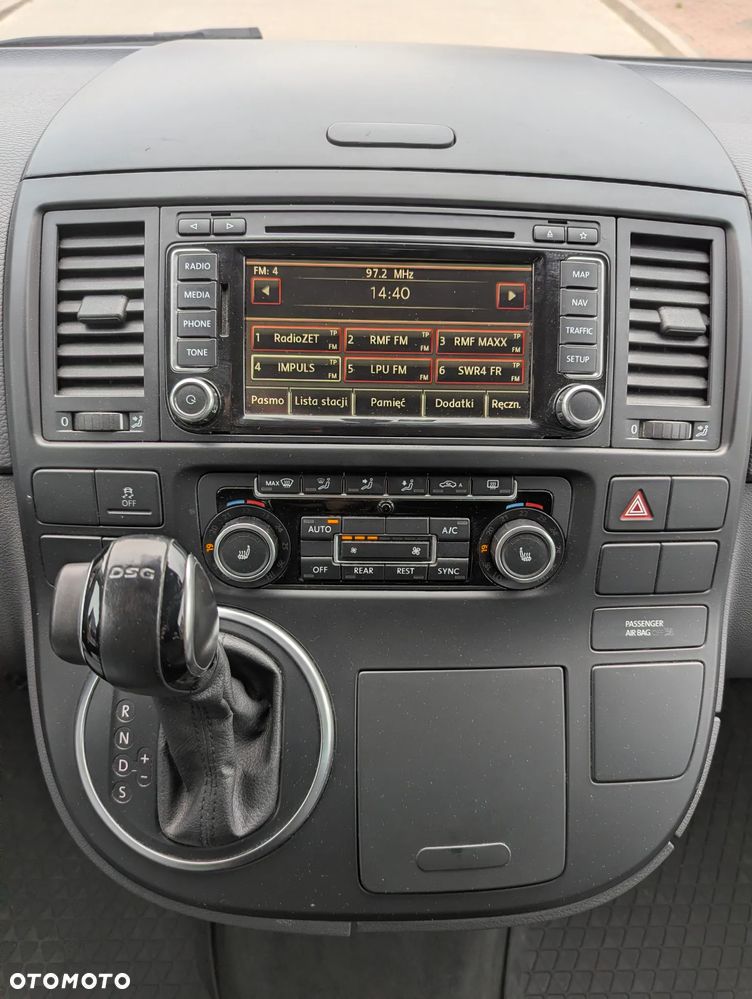 Volkswagen Multivan - 15