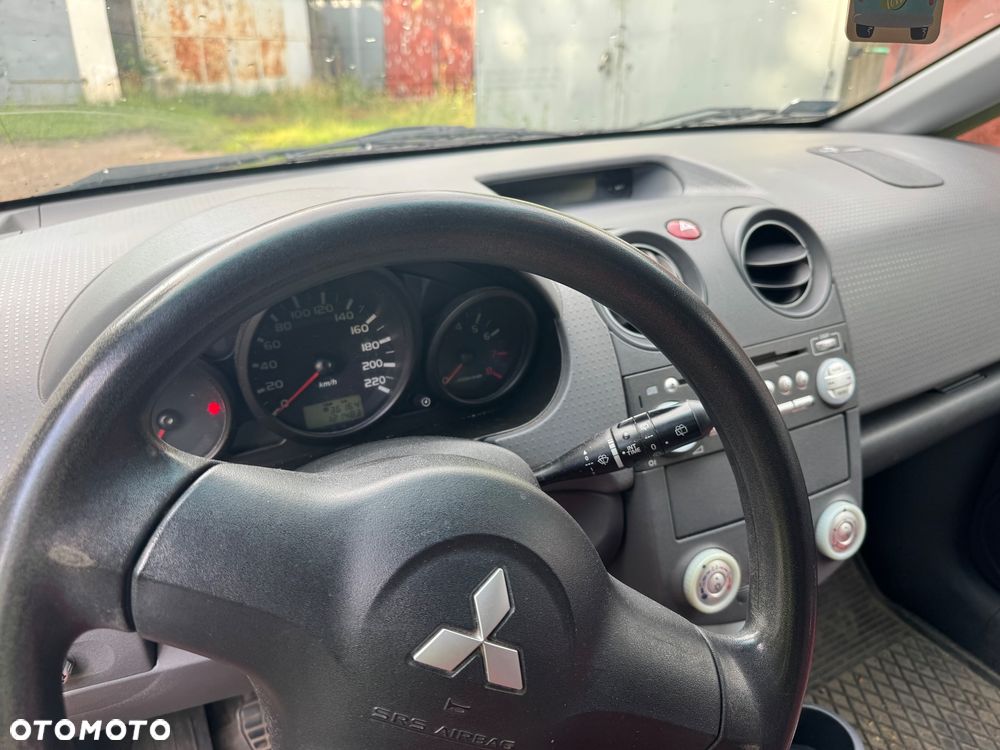 Mitsubishi Colt 1.1 Invite - 16