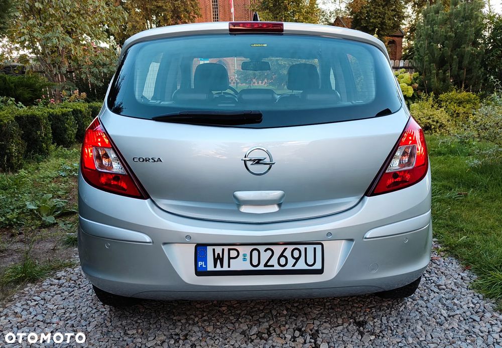 Opel Corsa 1.4 16V Cosmo - 5