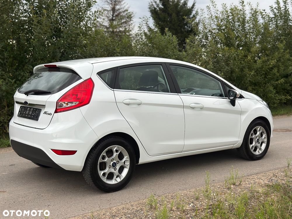 Ford Fiesta - 17
