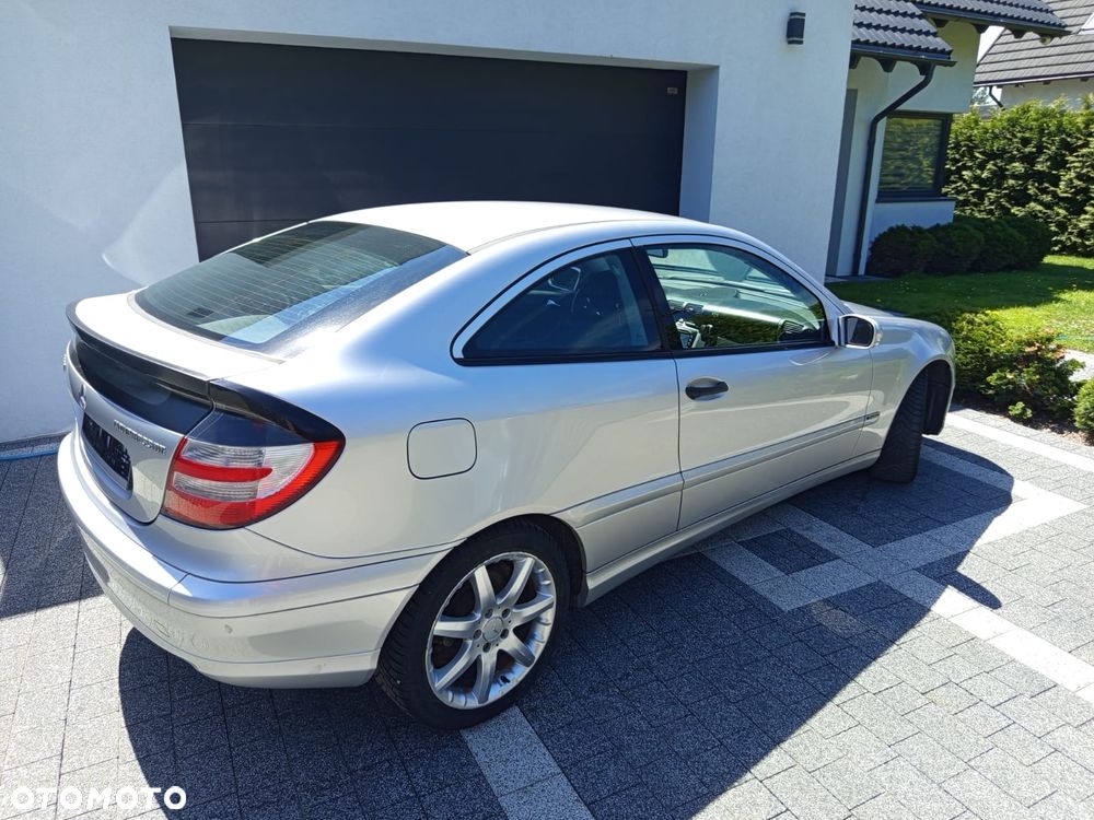 Mercedes-Benz Klasa C 200 Kompressor Automatik - 31