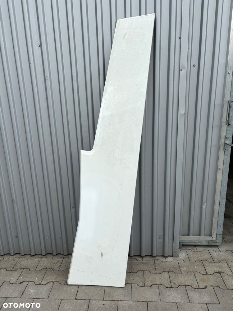 Spoiler zakabinowy Renault T Range Gama owiewka spojler lotka - 1